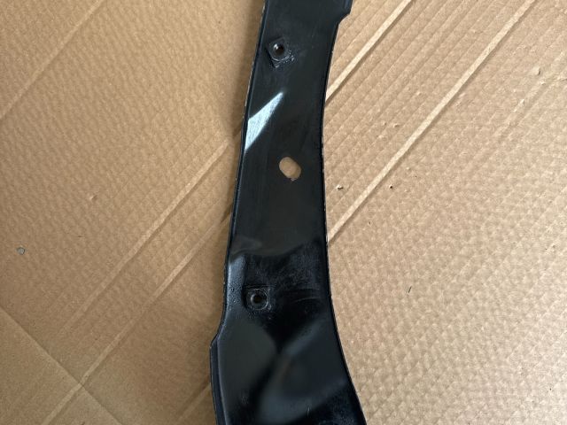 bontott VW GOLF VI Bal Fényszóró Tartó