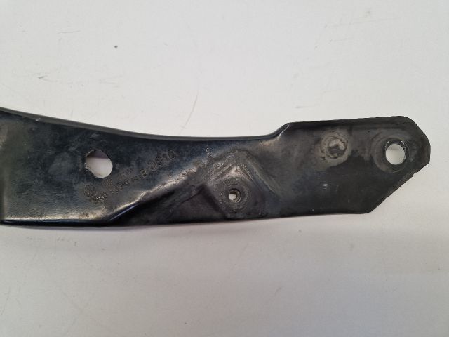 bontott VW GOLF VI Bal Fényszóró Tartó