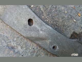 bontott VW GOLF VI Bal Fényszóró Tartó