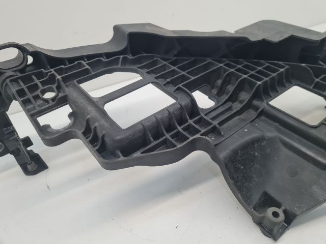 bontott VW GOLF VI Bal Fényszóró Tartó