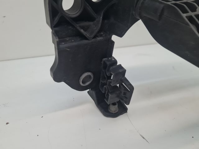 bontott VW GOLF VI Bal Fényszóró Tartó