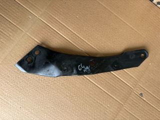 bontott VW GOLF VI Bal Fényszóró Tartó