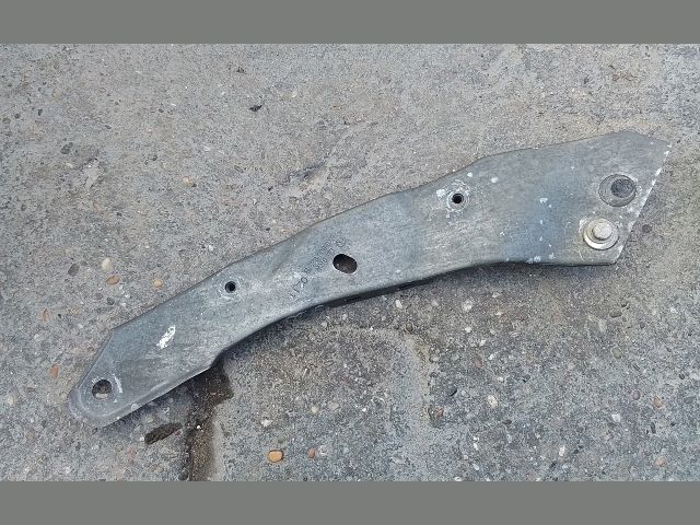 bontott VW GOLF VI Bal Fényszóró Tartó