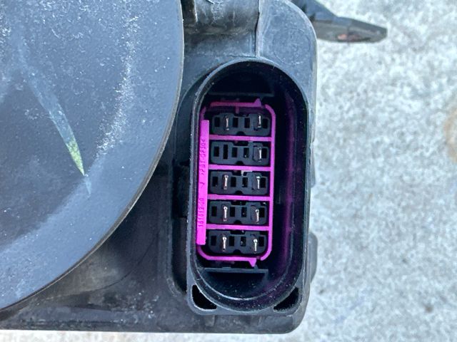 bontott VW GOLF VI Bal Fényszóró