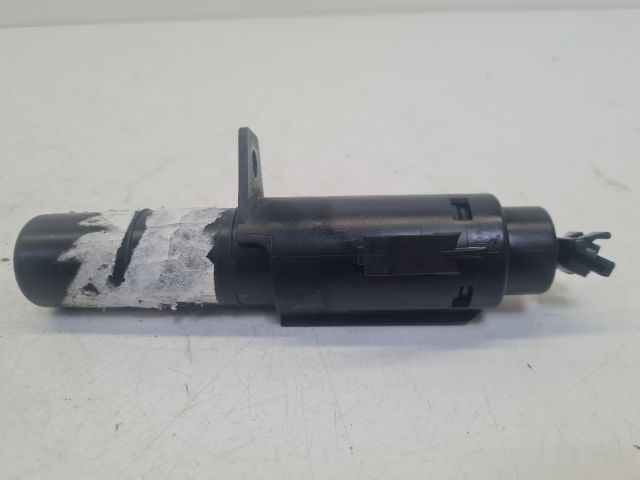 bontott VW GOLF VI Bal Fényszórómosó Fúvóka