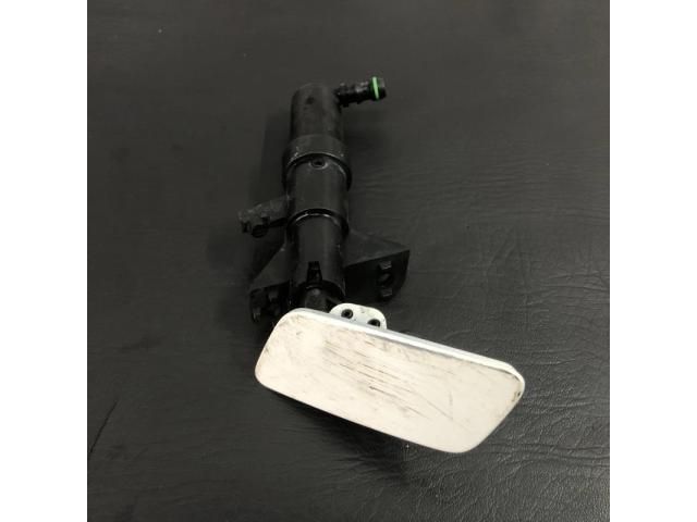 bontott VW GOLF VI Bal Fényszórómosó Fúvóka