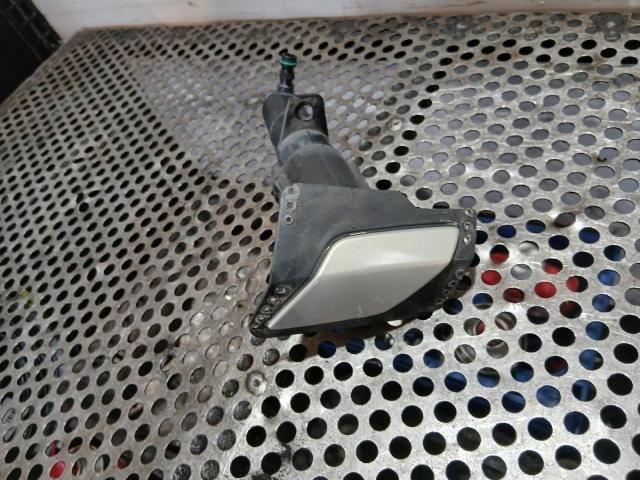 bontott VW GOLF VI Bal Fényszórómosó Fúvóka