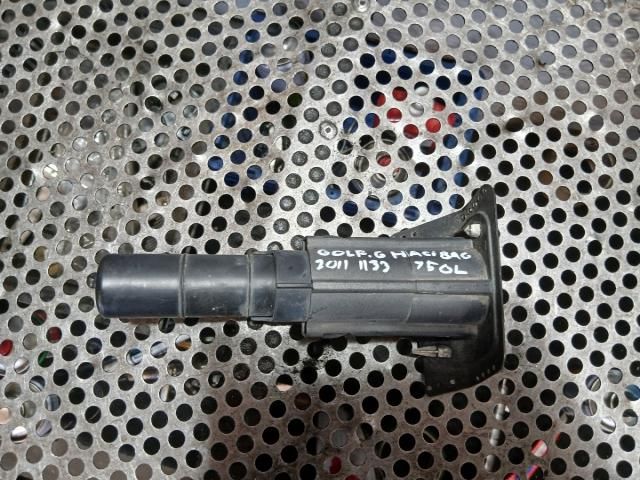 bontott VW GOLF VI Bal Fényszórómosó Fúvóka