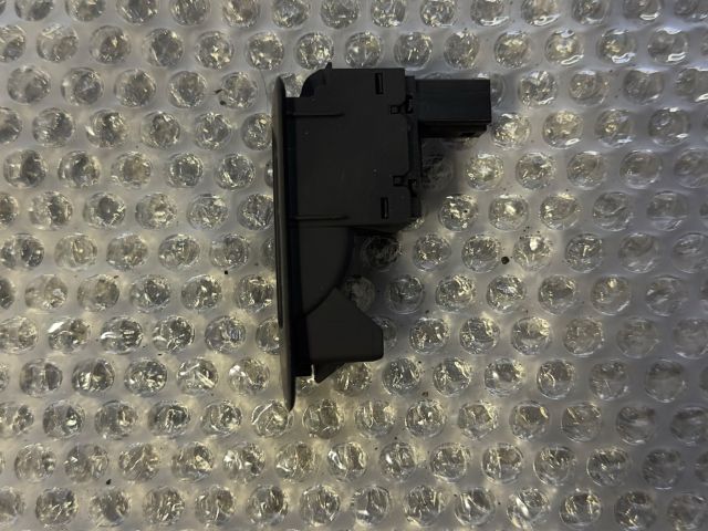 bontott VW GOLF VI Bal hátsó Ablakemelő Kapcsoló