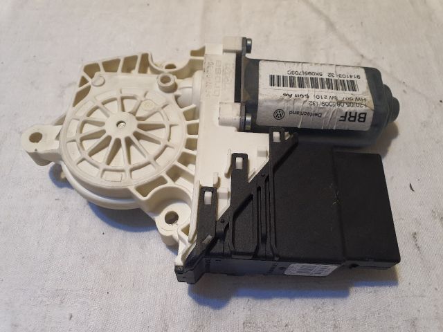 bontott VW GOLF VI Bal hátsó Ablakemelő Motor