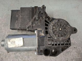 bontott VW GOLF VI Bal hátsó Ablakemelő Motor