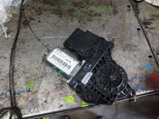 bontott VW GOLF VI Bal hátsó Ablakemelő Motor