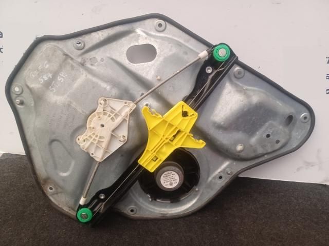 bontott VW GOLF VI Bal hátsó Ablakemelő Szerkezet (Elektromos)