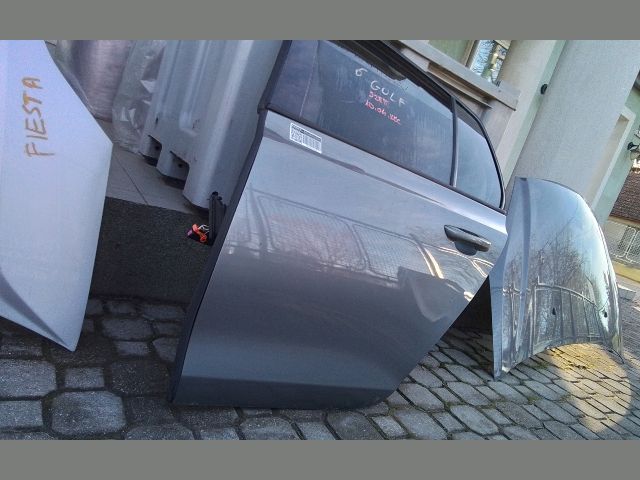 bontott VW GOLF VI Bal hátsó Ajtó (Részeivel)