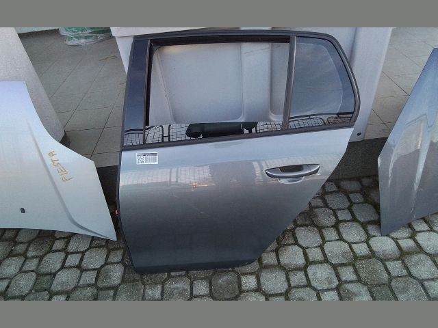 bontott VW GOLF VI Bal hátsó Ajtó (Részeivel)