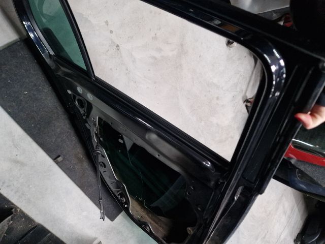 bontott VW GOLF VI Bal hátsó Ajtó (Részeivel)