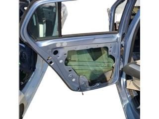 bontott VW GOLF VI Bal hátsó Ajtó (Üres lemez)