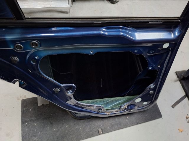 bontott VW GOLF VI Bal hátsó Ajtó (Üres lemez)