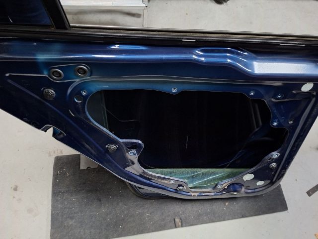 bontott VW GOLF VI Bal hátsó Ajtó (Üres lemez)