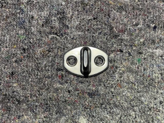 bontott VW GOLF VI Bal hátsó Ajtóbehúzó