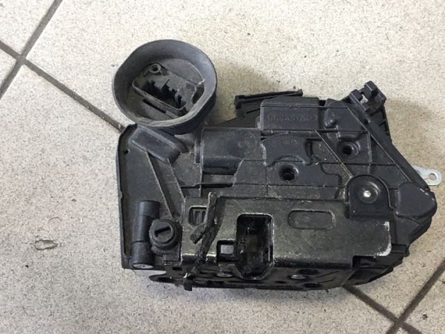 bontott VW GOLF VI Bal hátsó Ajtózár