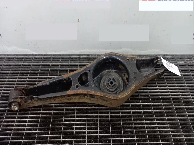 bontott VW GOLF VI Bal hátsó Alsó Lengőkar