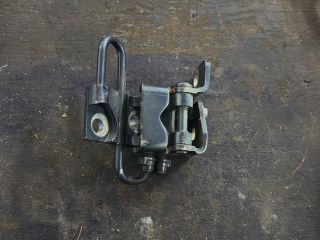 bontott VW GOLF VI Bal hátsó Alsó Zsanér