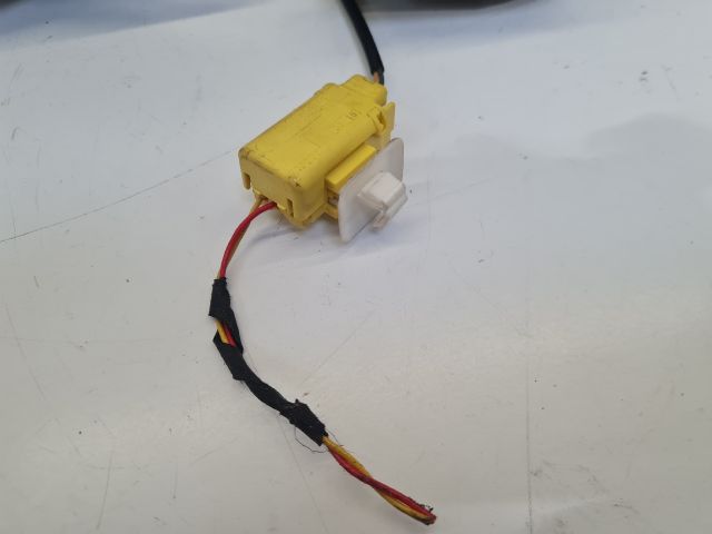 bontott VW GOLF VI Bal hátsó Biztonsági Öv