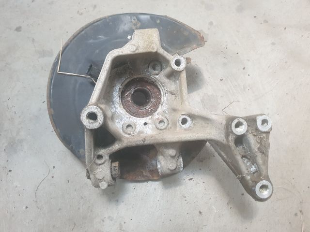 bontott VW GOLF VI Bal hátsó Csonkállvány Kerékaggyal