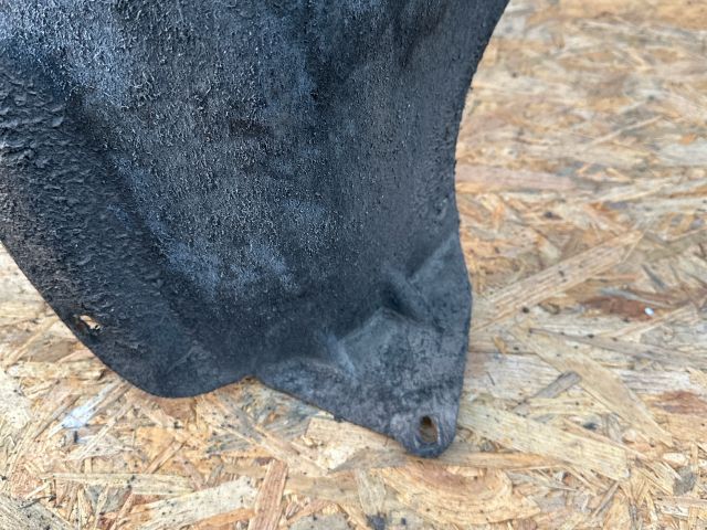 bontott VW GOLF VI Bal hátsó Dobbetét (Kerékjárati, Műanyag)