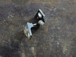 bontott VW GOLF VI Bal hátsó Felső Zsanér