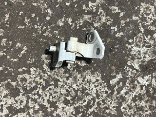 bontott VW GOLF VI Bal hátsó Felső Zsanér