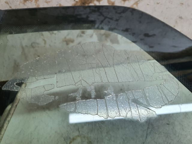 bontott VW GOLF VI Bal hátsó Fixüveg (Ajtóban)