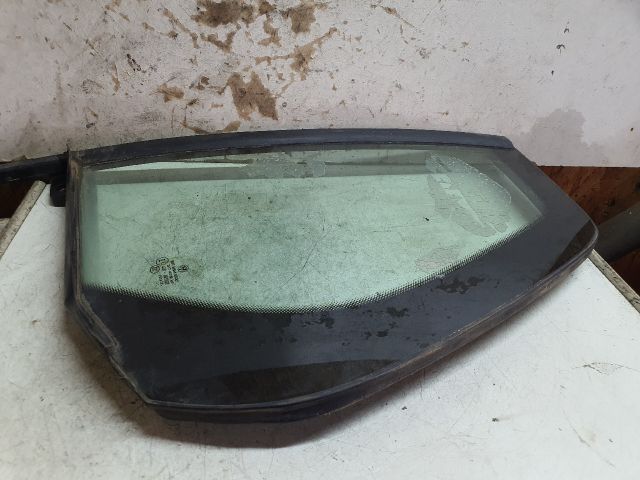 bontott VW GOLF VI Bal hátsó Fixüveg (Ajtóban)