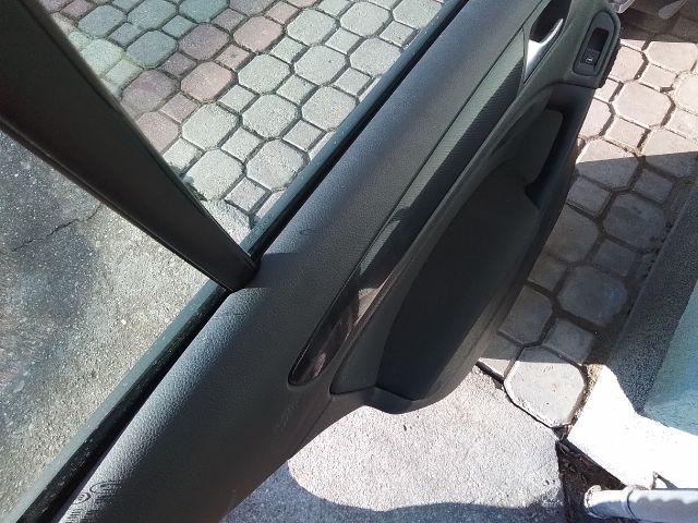 bontott VW GOLF VI Bal hátsó Fixüveg (Ajtóban)