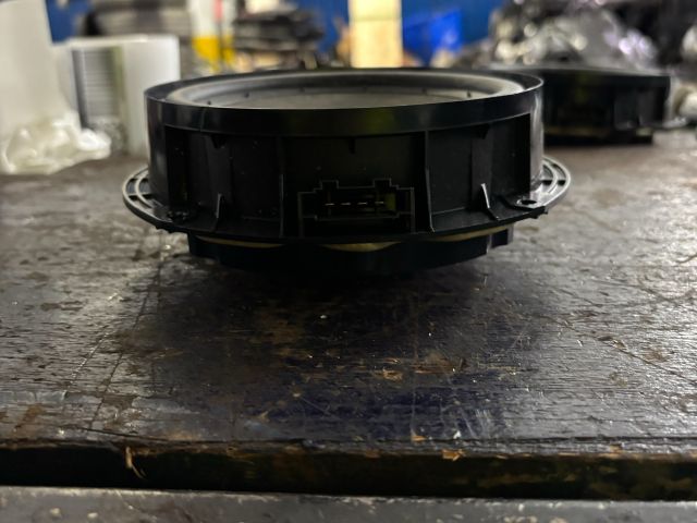 bontott VW GOLF VI Bal hátsó Hangszóró