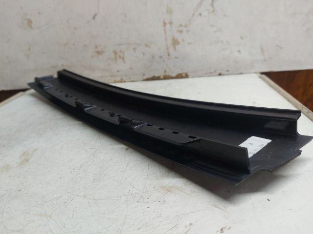 bontott VW GOLF VI Bal hátsó Hátsó Ajtókeret Burkolat