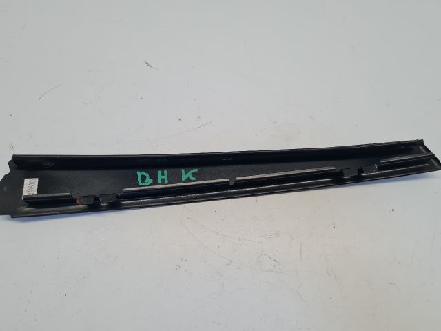 bontott VW GOLF VI Bal hátsó Hátsó Ajtókeret Burkolat