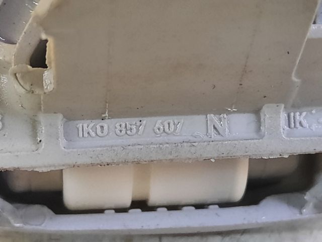 bontott VW GOLF VI Bal hátsó Kapaszkodó (Felső)