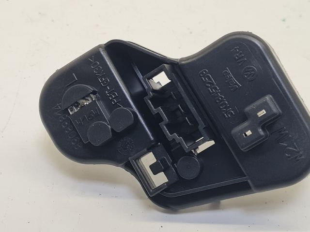 bontott VW GOLF VI Bal Hátsó Lámpa Foglalat