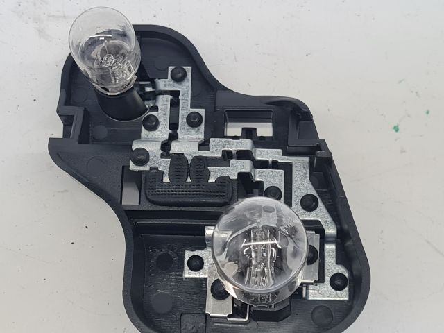 bontott VW GOLF VI Bal Hátsó Lámpa Foglalat