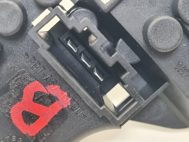 bontott VW GOLF VI Bal Hátsó Lámpa Foglalat