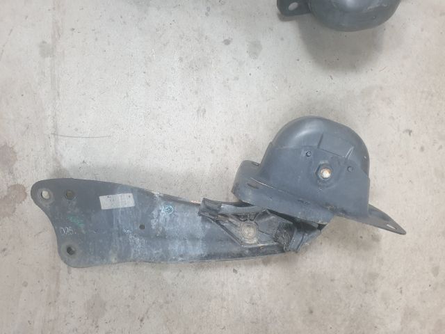 bontott VW GOLF VI Bal hátsó Lengőkar