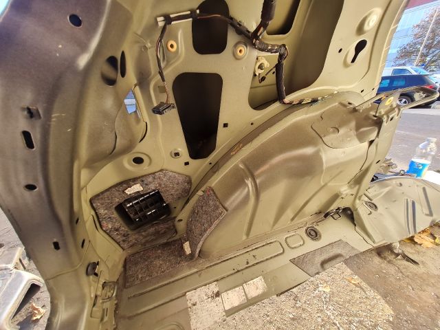 bontott VW GOLF VI Bal hátsó Negyed Karosszéria Csomag