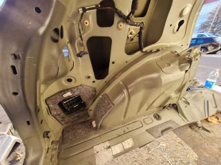 bontott VW GOLF VI Bal hátsó Negyed Karosszéria Csomag