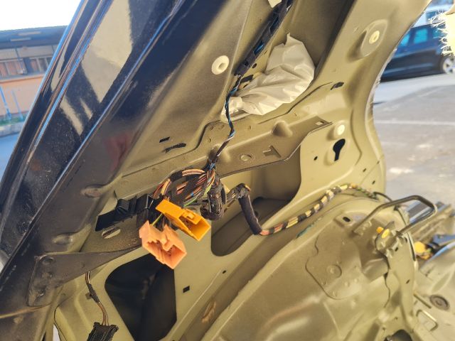 bontott VW GOLF VI Bal hátsó Negyed Karosszéria Csomag