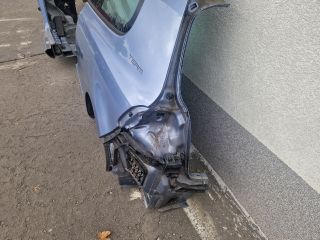 bontott VW GOLF VI Bal hátsó Negyed Karosszéria Csomag