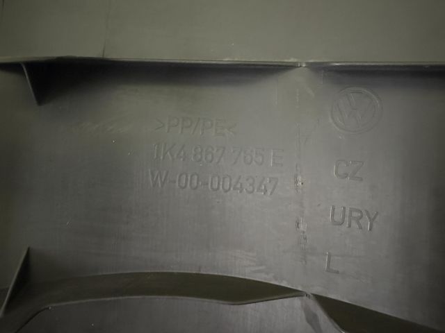 bontott VW GOLF VI Bal hátsó Ülés melletti Kárpit