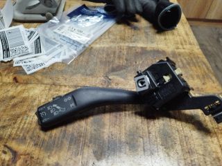 bontott VW GOLF VI Bal Kormánykapcsoló Irányjelző (Tempomatos)