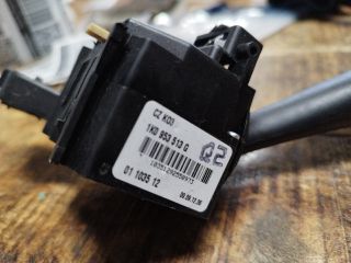 bontott VW GOLF VI Bal Kormánykapcsoló Irányjelző (Tempomatos)